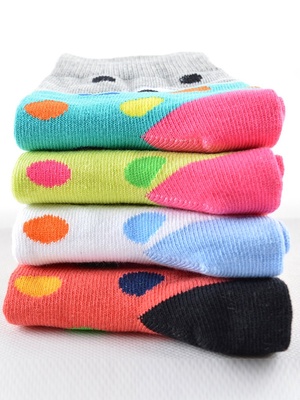 舒適柔精梳棉軟兒童襪4雙裝 - 聚美優(yōu)品 - 最大正品化妝品電商,在美上市,品牌防偽碼,7天無理由退貨,質(zhì)量保險(xiǎn)